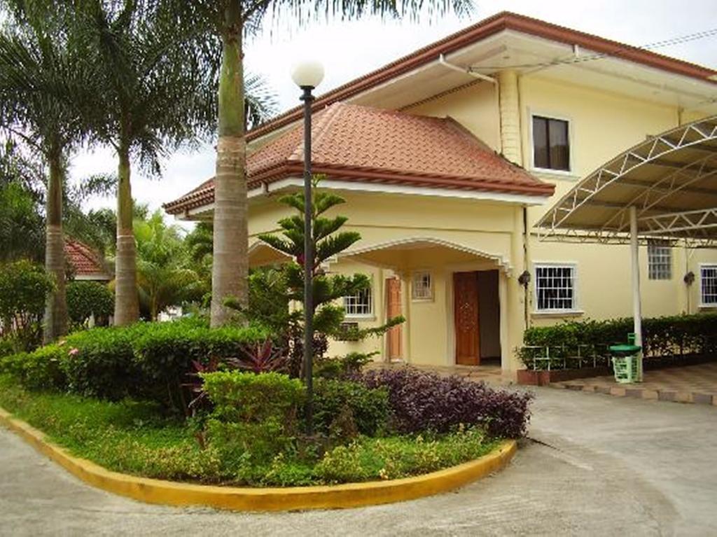 Tubod Flowing Water Resort Minglanilla Exterior photo