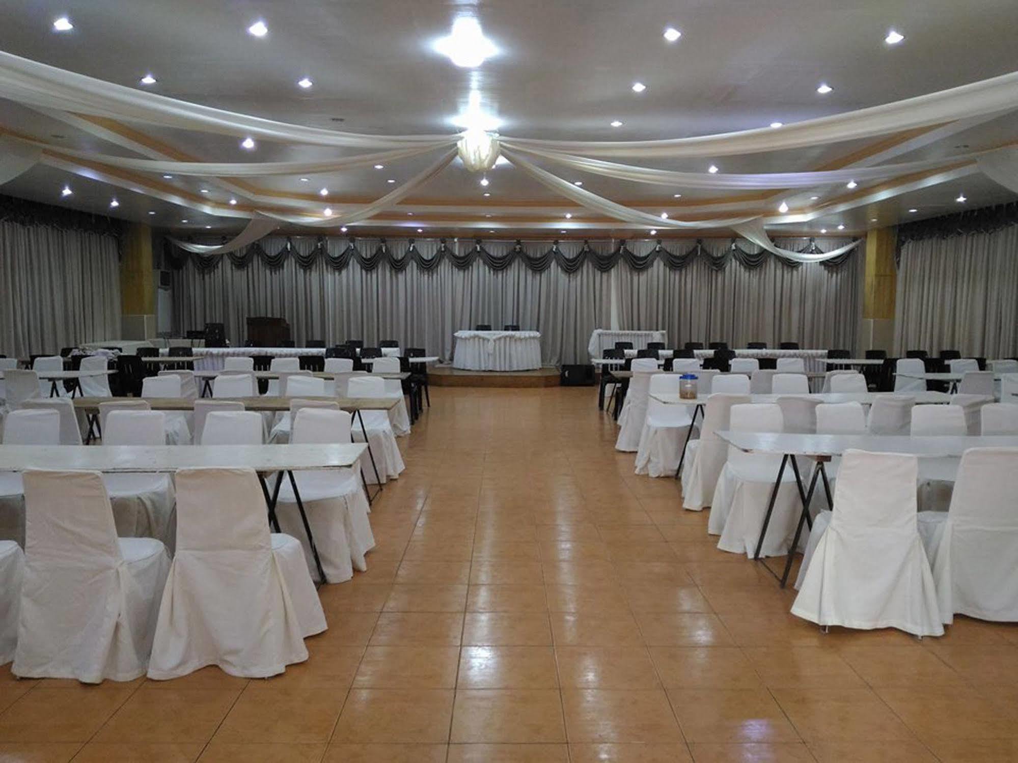 Tubod Flowing Water Resort Minglanilla Exterior photo